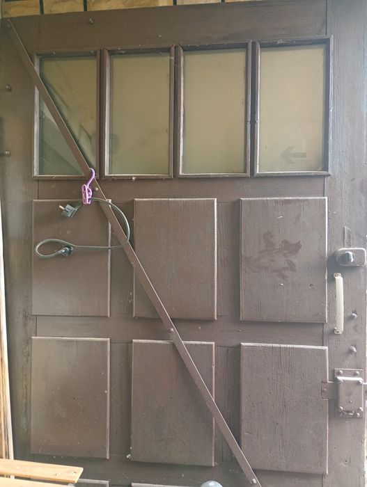 Drzwi garażowe  oddam gratis