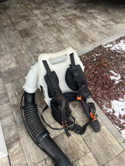 Dmuchawa plecakowa do liści stihl br 550 stan bdb!