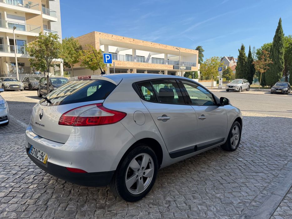 Renault megane 1.6 gasolina 110 cv impecável