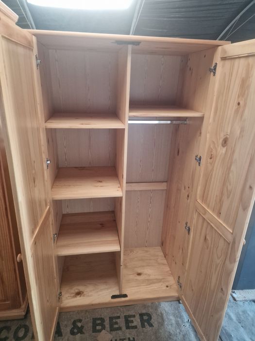 Szafa sosnowa dwu drzwiowa