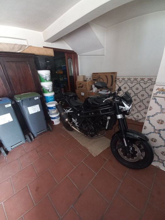 Hyosung 650I impecável