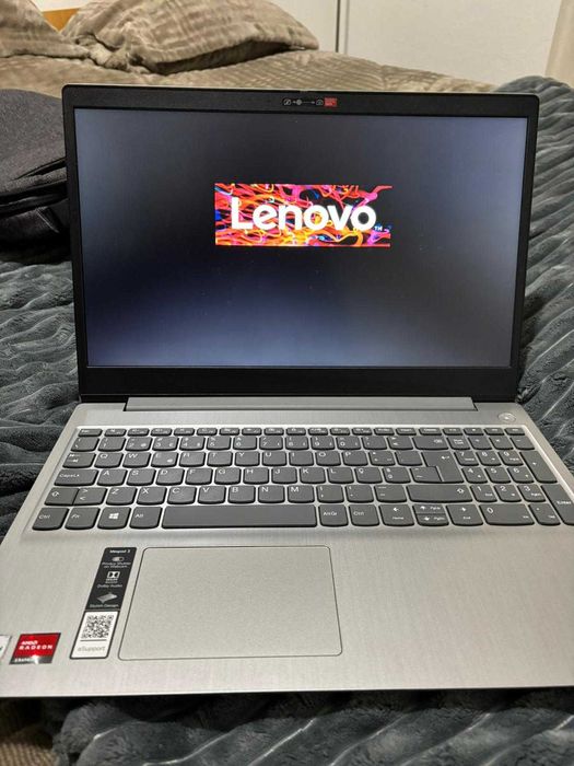 Portátil LENOVO - Ótimo estado