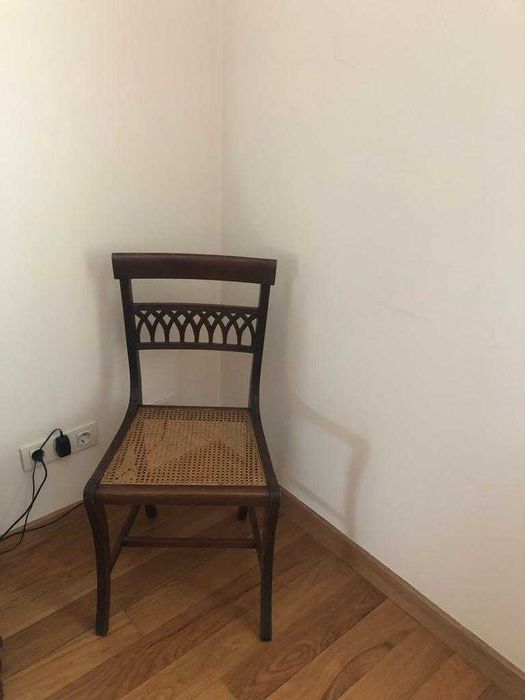 Escrivaninha c/ Cadeira