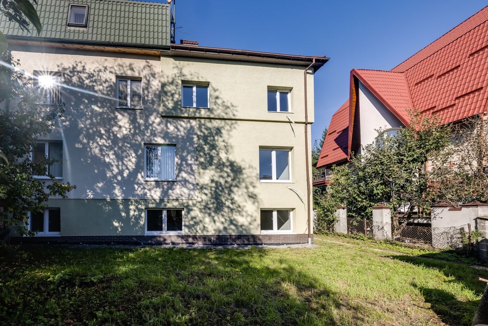 Продаж будинку з ділянкою  кн.Ольги-Виноградна