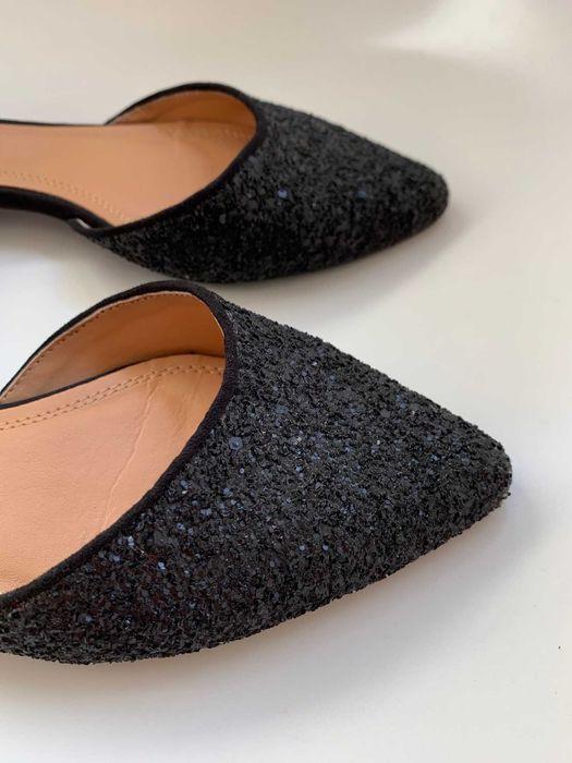 Sabrinas pretas com correia no tornozelo. Como NOVAS (Usadas 1 vez)