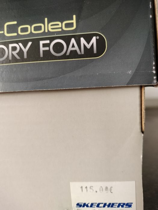 Tenis Skechers modelo SKECH-AIR Extreme V2