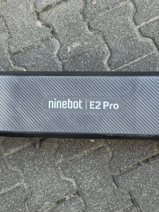 Hulajnoga elektryczna Ninebot E2 Pro w BARDZO dobrym stanie