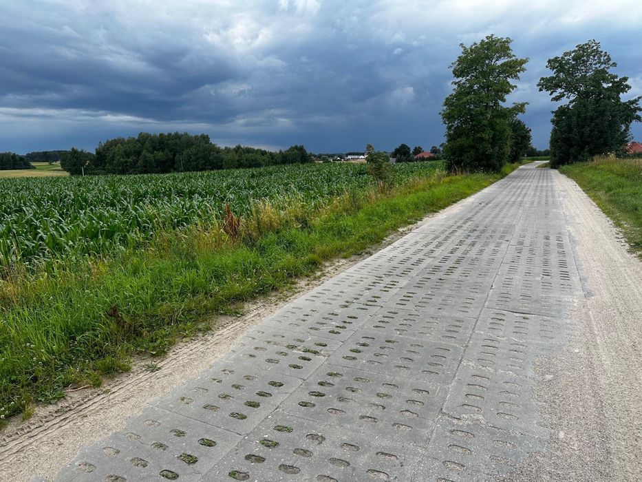 Działka Lubichowo, Bory Tucho. koło Starogard GD. WZ, prąd i woda