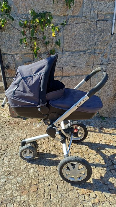 Conjunto Carrinho de bebé Quinny Buzz