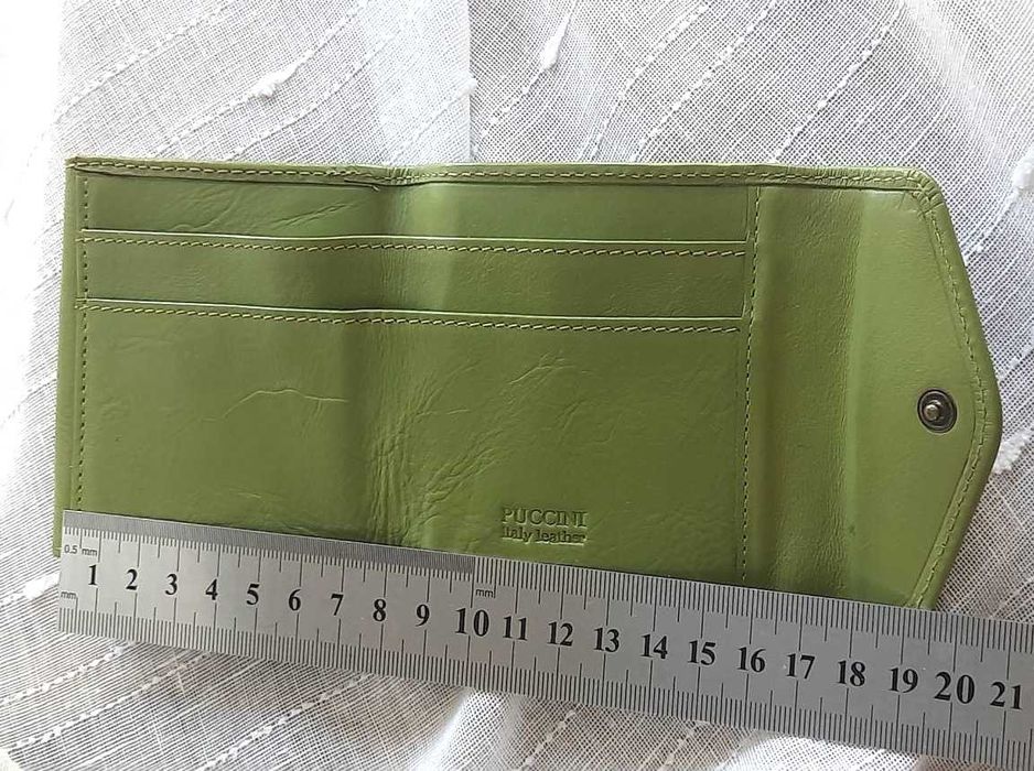 Б/у женский кожаный кошелек Puccini 9х9 см