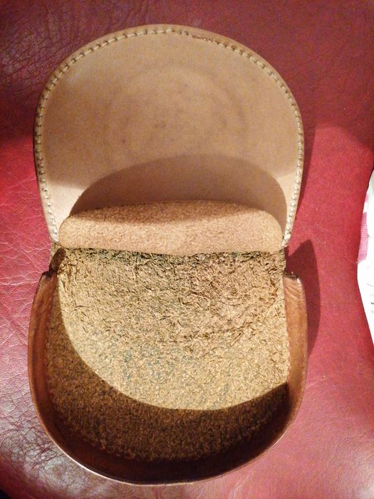 Porta-Moedas em Pele cozido à mão