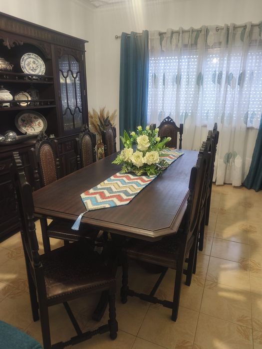 Mesa e cadeiras Sala jantar