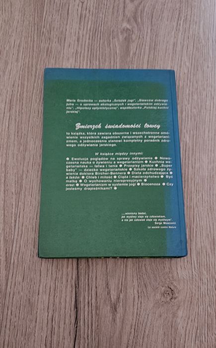 Książka/ przewodnik/ poradnik pod tytułem Wszystko o wegetarianizmie