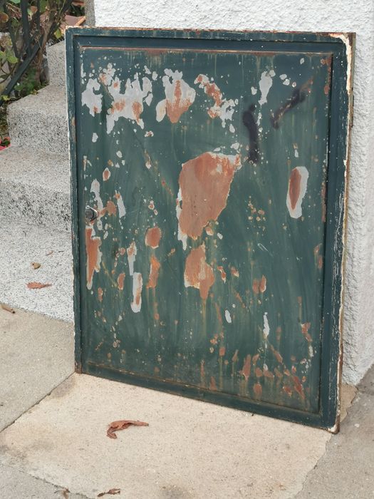 Porta  em  ferro