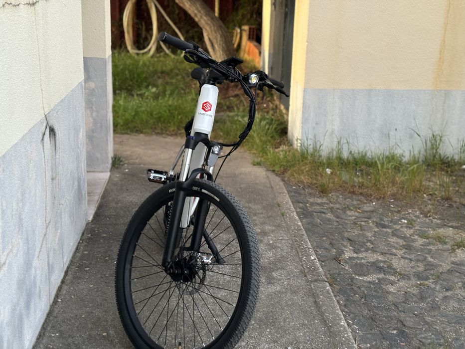 Bicicleta elétrica bom estado