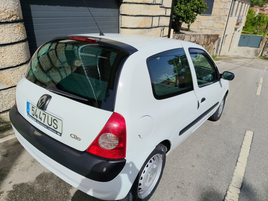 Renout Clio comercial