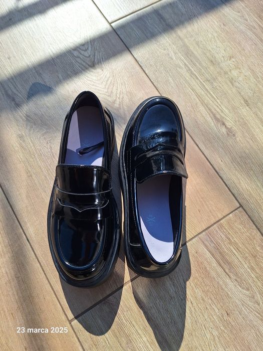 Buty 37 wkładka 24,5 lakierki