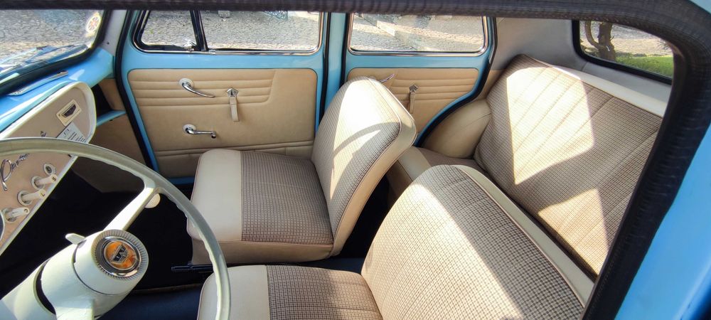 Ford Prefect Four Door Saloon De luxe (100E) classico