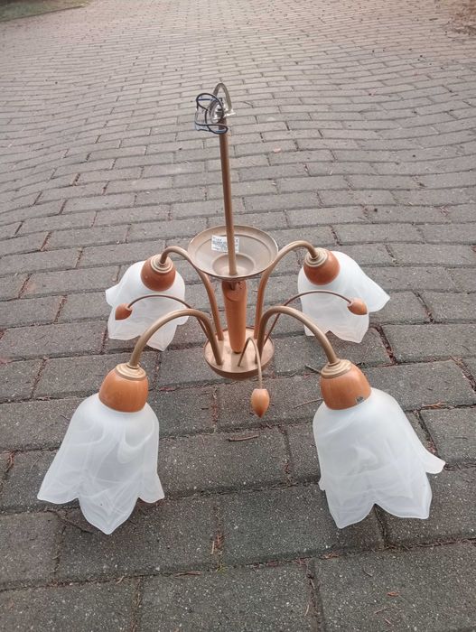 Żyrandol na 4 żarówki