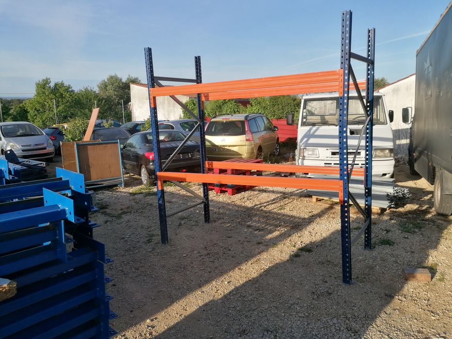 Racks, parteleiras industriais, estantes de armazém