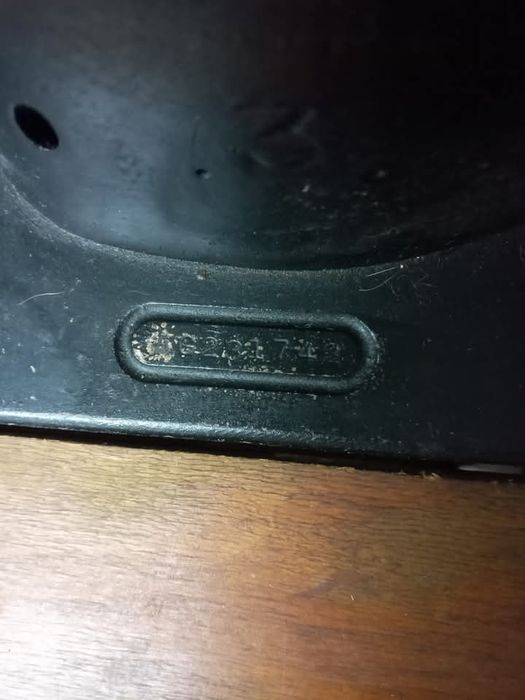 Продам швейну машинку