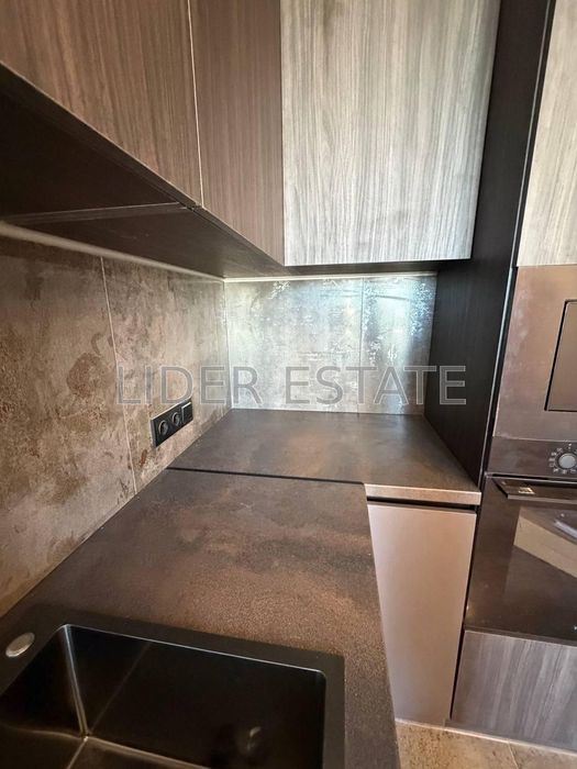 Продам 1,5 кімн. квартиру 43 м² у ЖК KRONA house, Ужгород, 9/9 пов. Забронюй зараз!