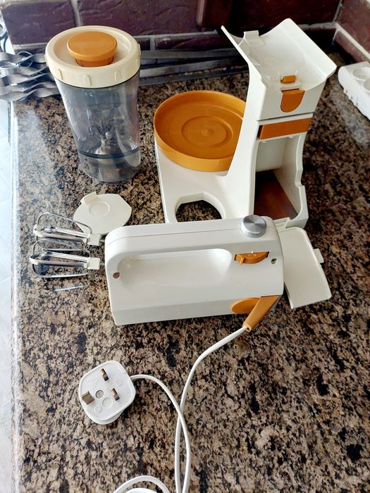 Кухонний комбайн Kenwood Chefette 70-х гг