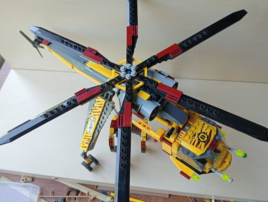 Часть конструктора Lego Dino 5886