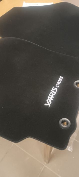 Yaris cross nowe dywaniki