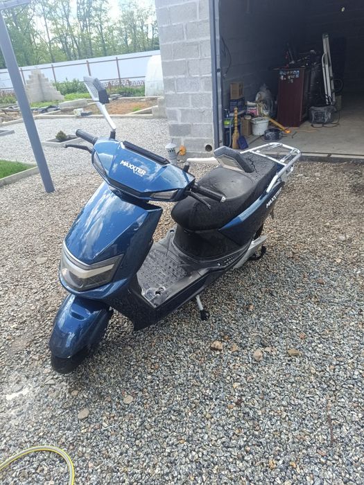 Електро скутер maxxter nova