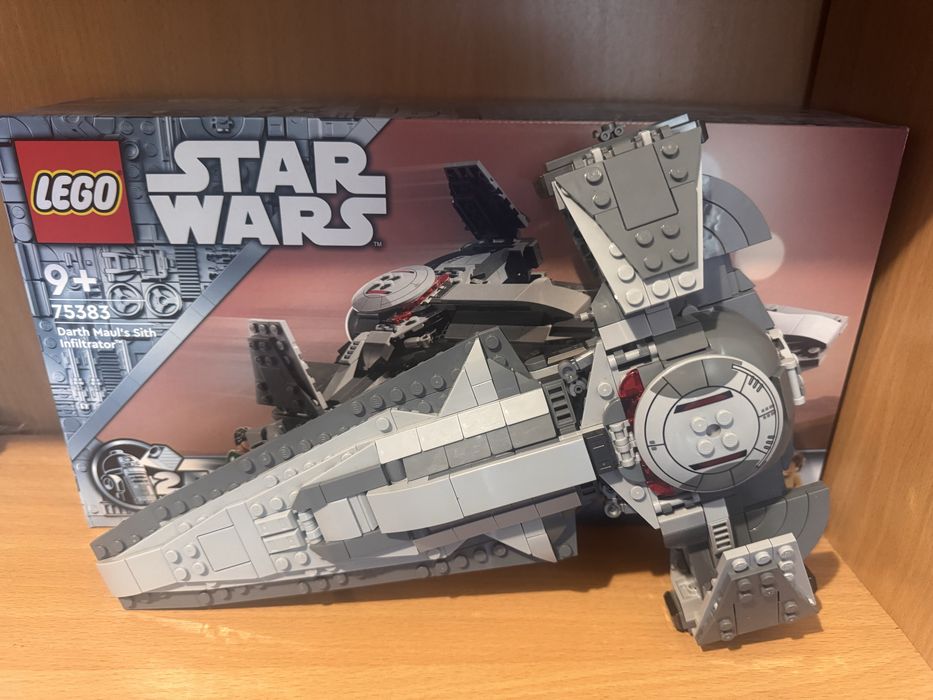 LEGO Star Wars 75383 Darth Maul’s Sith Infiltrator