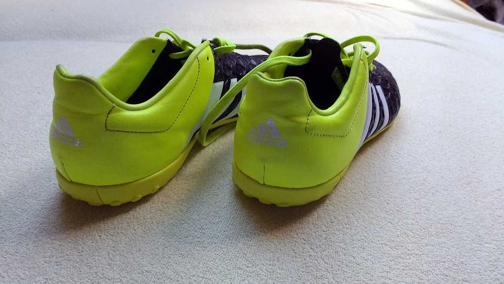 buty piłkarskie adidas 38 2/3  wkładka  24cm