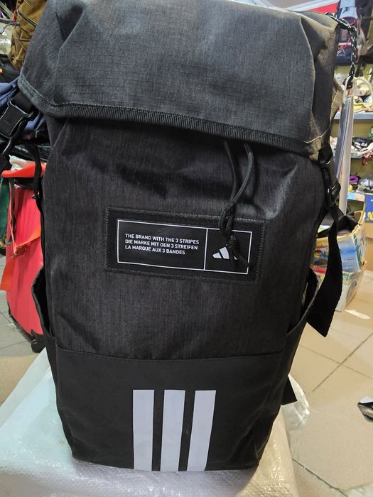 Рюкзак Adidas 4ATHLTS CAMPER 25,75L чорний IM5520
Універсальний і спор