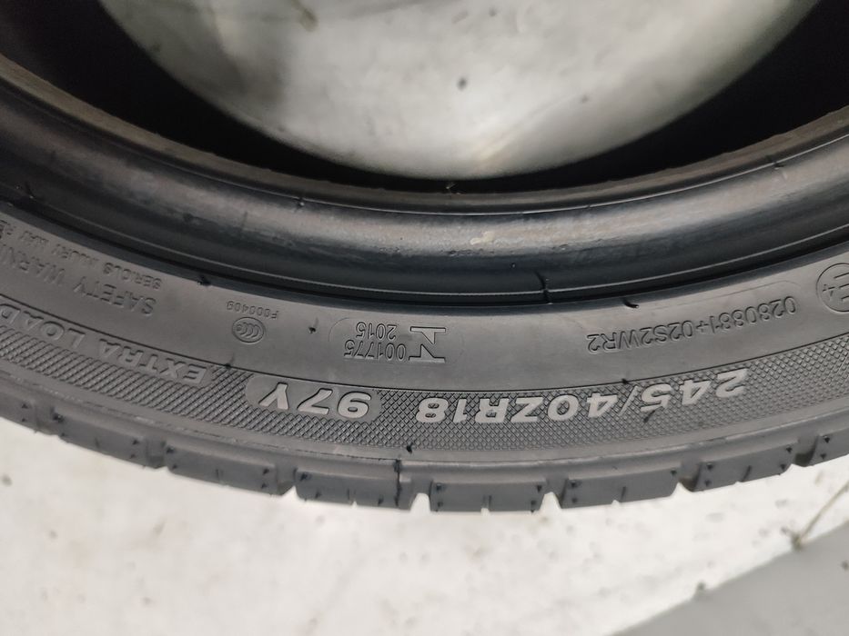 2 pneus semi novos 245/40R18 97Y Oferta dos portes