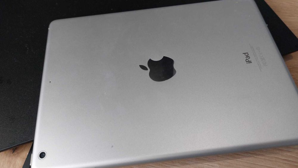iPad Apple A1474 / iPad Air 1 – na części / blokada iCloud