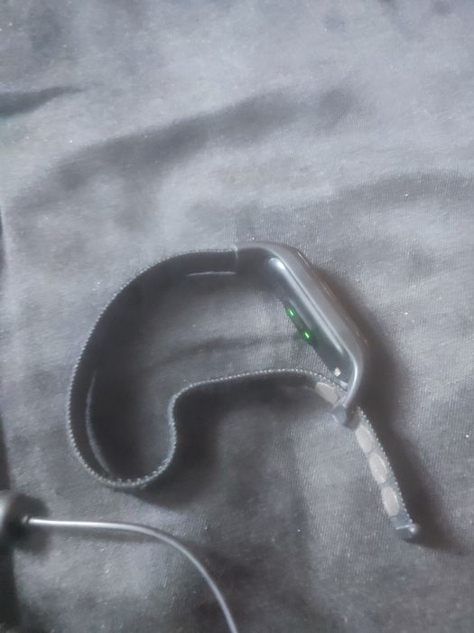 Продам Трекер Ми Бен 4