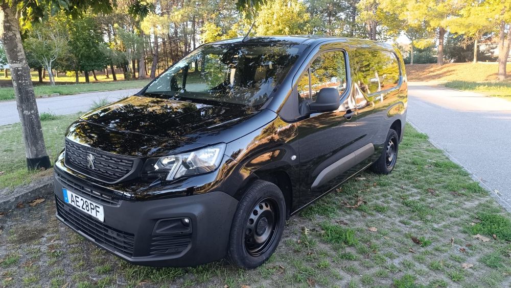 Peugeot Partner Longa 2020 | 1.5 HDI | 3 Lugares | Preta