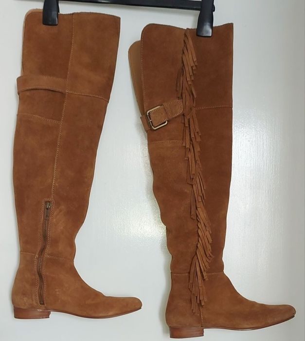 Botas em croûte Mango e/ou Zara de pele...
