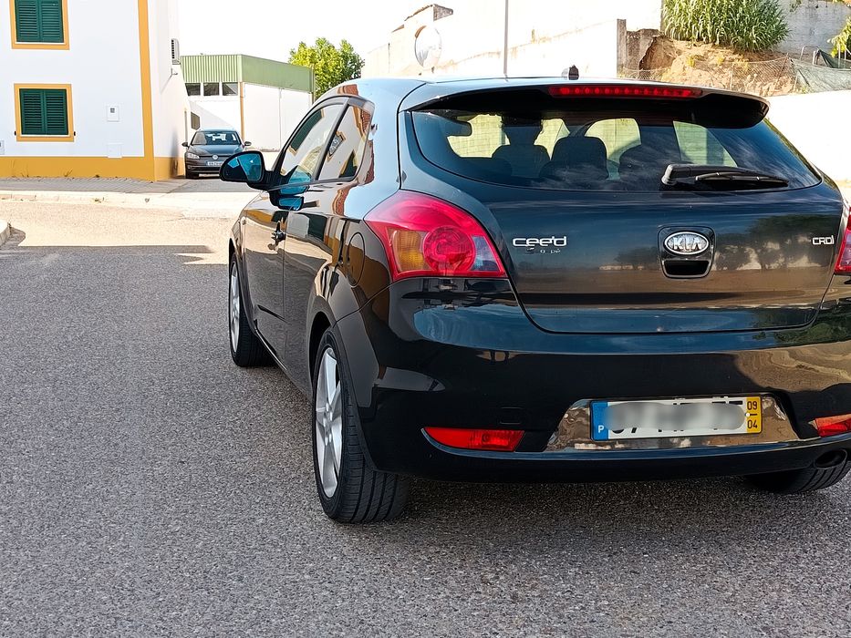 Kia ceed do ano 2009 a gasóleo 115 CV