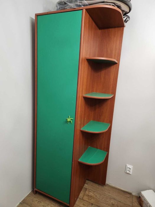 Шкаф угловий б\у