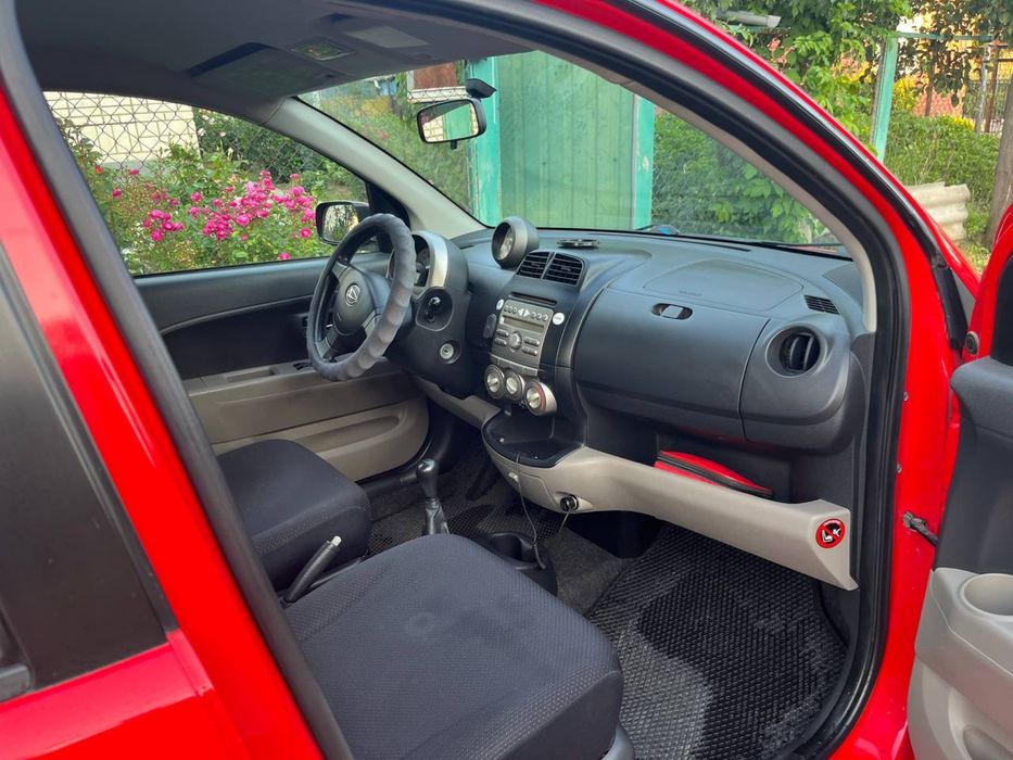 Daihatsu Sirio 2006