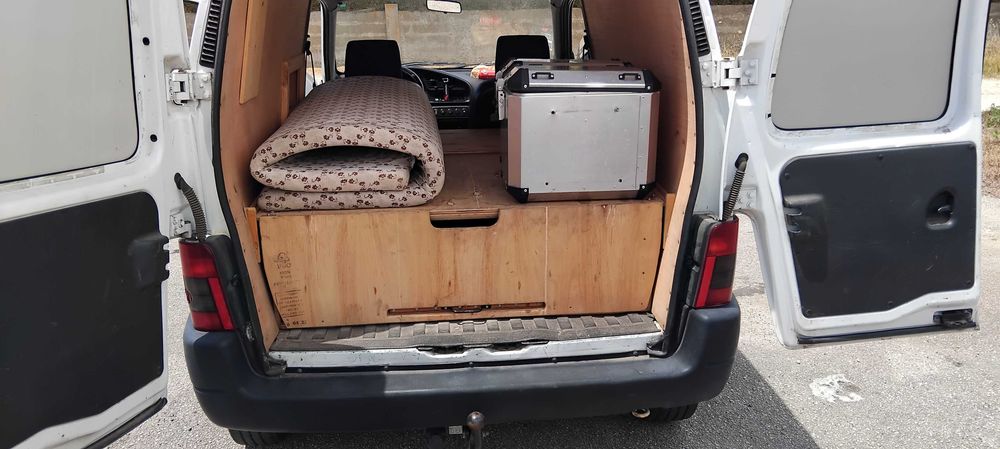 Pegeout  parnter campervan
