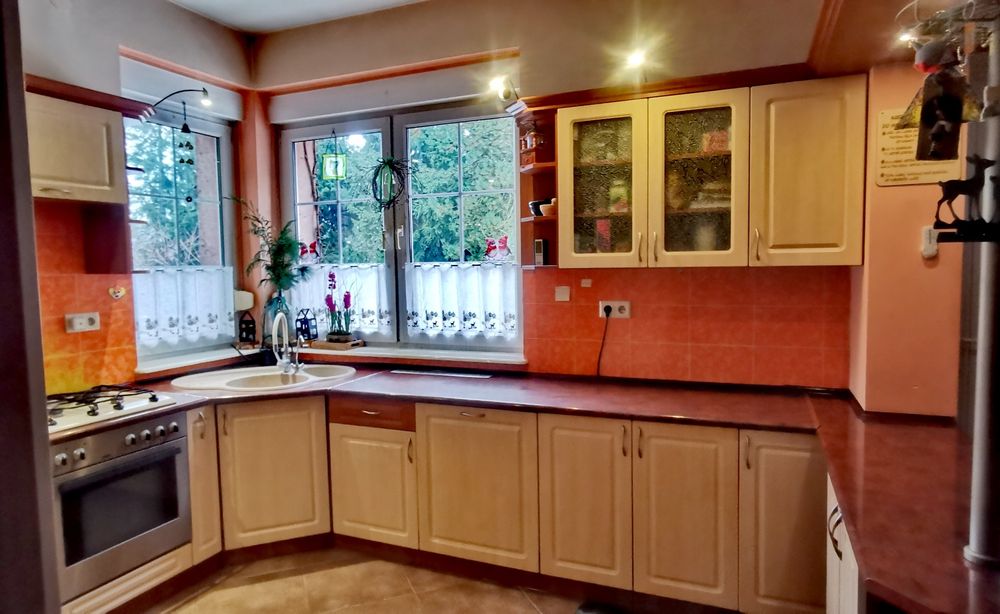 Meble kuchenne ze sprzętem