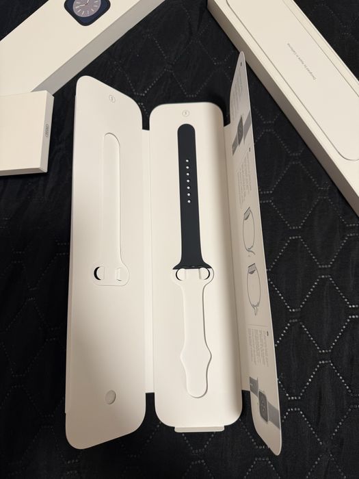 Apple Watch Series 8 (Cellular)