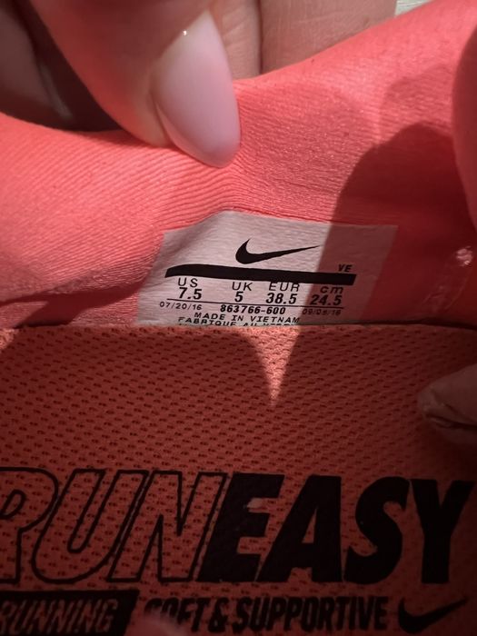 Damskie buty biegowe 38,5 Nike Air Zoom Vomero 12