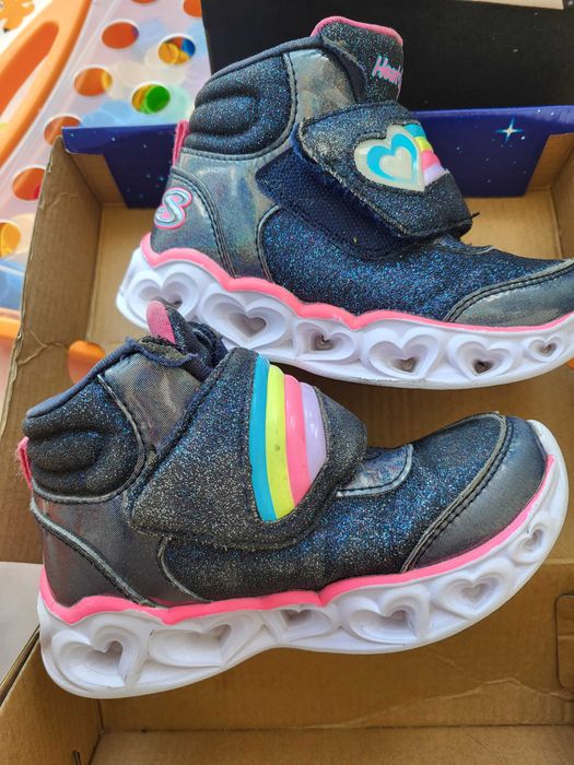 Демі черевики skechers 25р