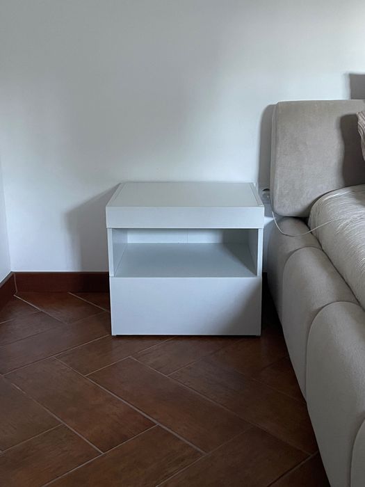 Mesa de cabeceira