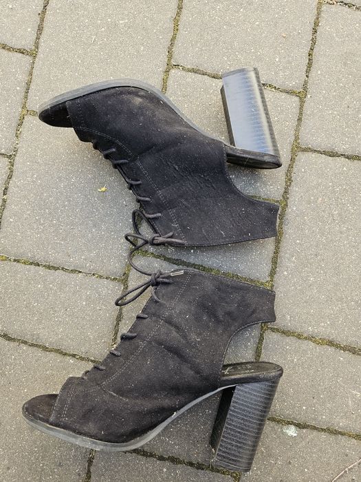 Czarne sandały na słupku buty damskie odkryte palce pięta 39