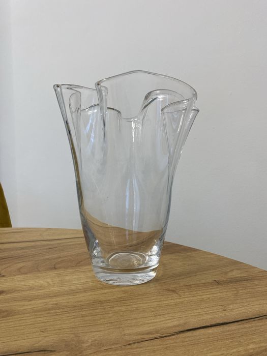 Solidny szklany wazon na kwiaty 24 cm