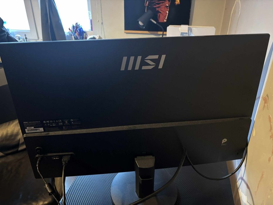 Monitor* prawie nowy